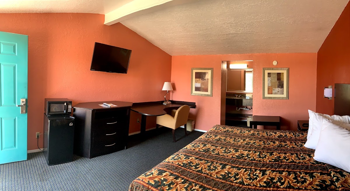 Royal inn photo 2