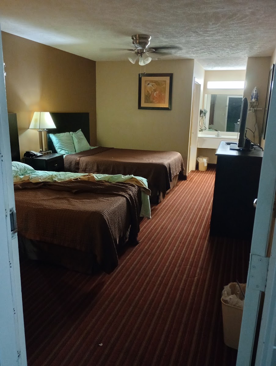 Deerfield Inn & Suites photo 2