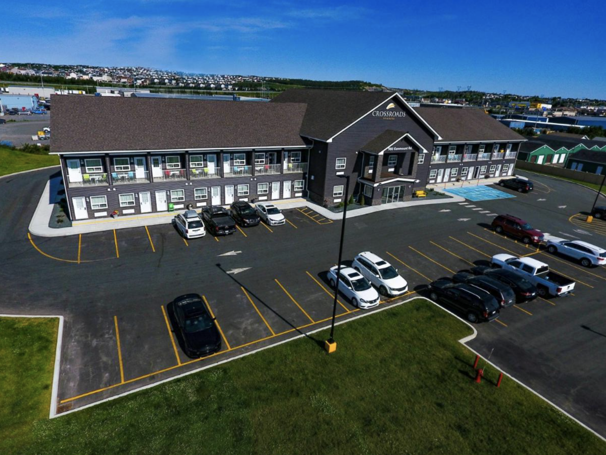 Crossroads Inn & Suites