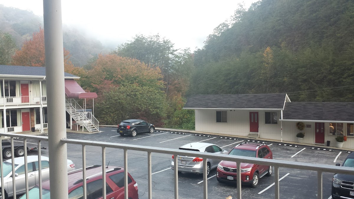 Parkway Inn
