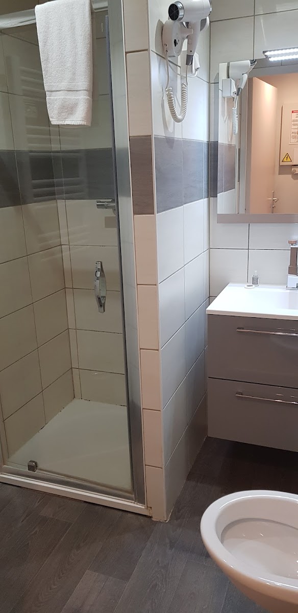 Room 7