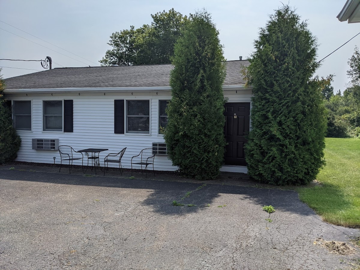 Colonial Inn
