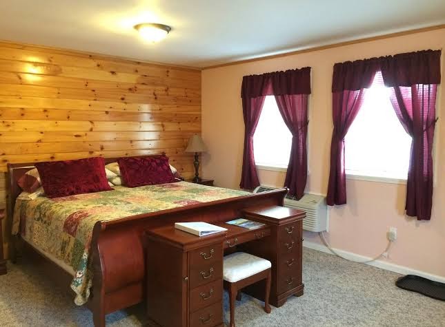 Colonial Inn photo 2