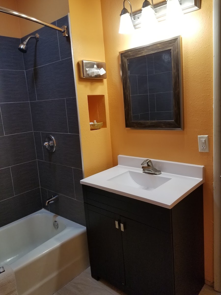 Frontier Motel photo 3