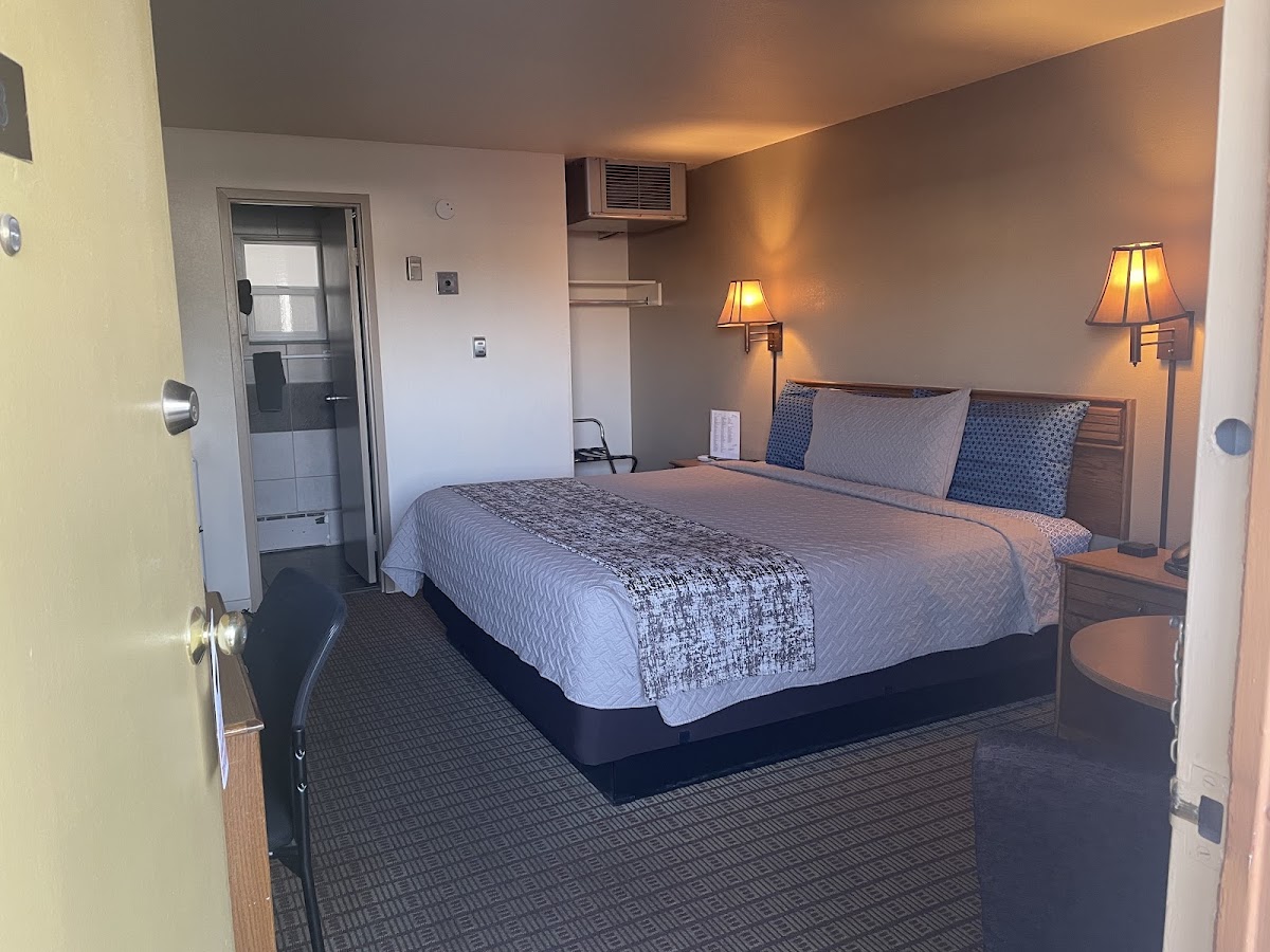 Economy Inn photo 2