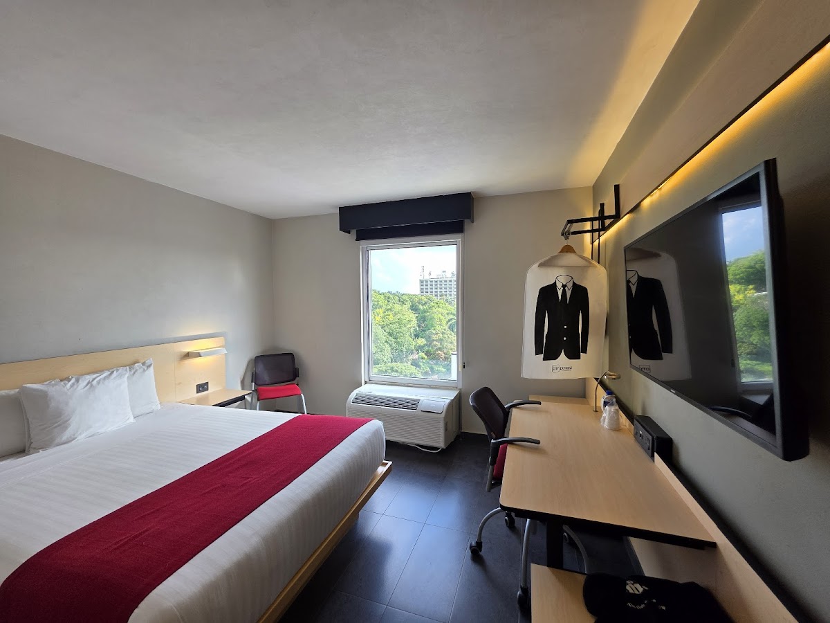 City Express by Marriott photo 2
