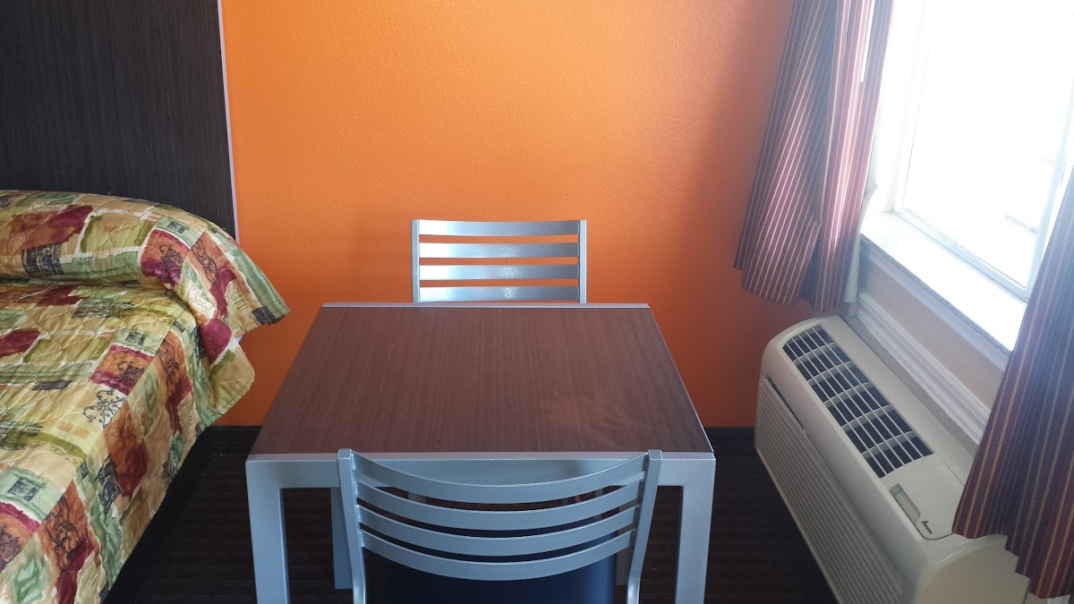 Luxury Inn & Suites photo 3