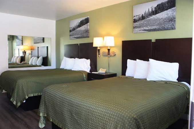 Express Inn photo 2