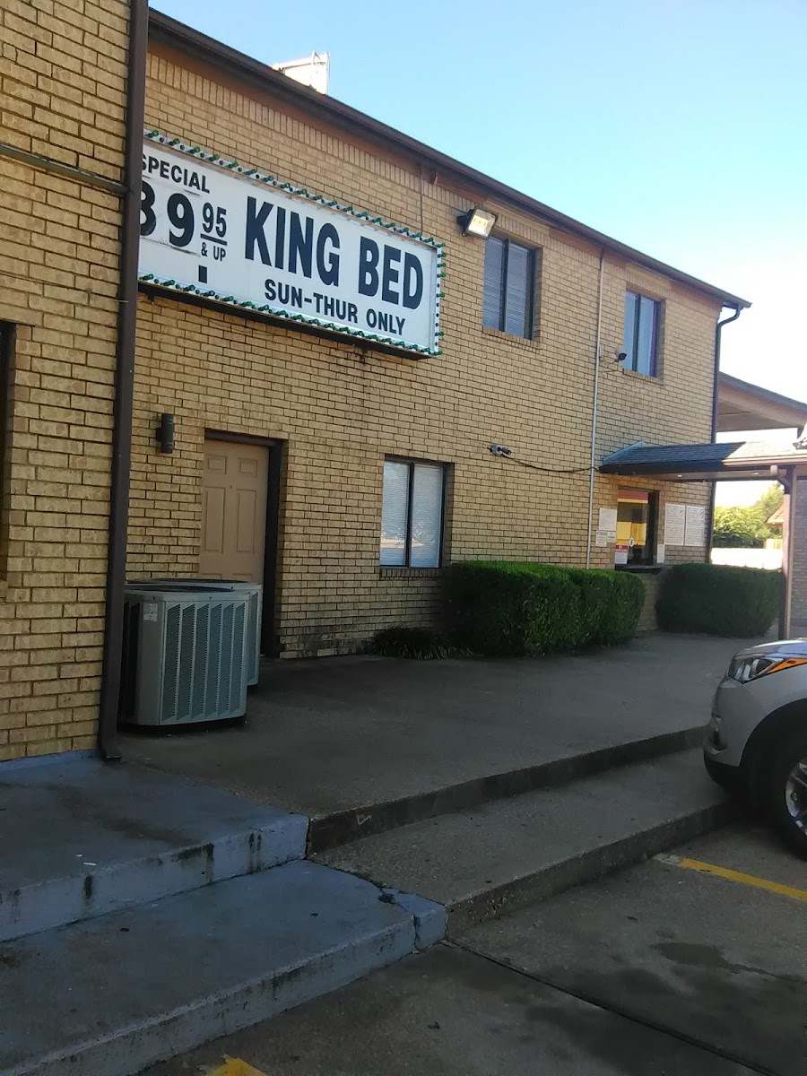 ROYAL INN