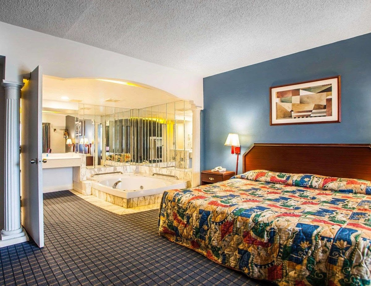 Express Inn photo 2