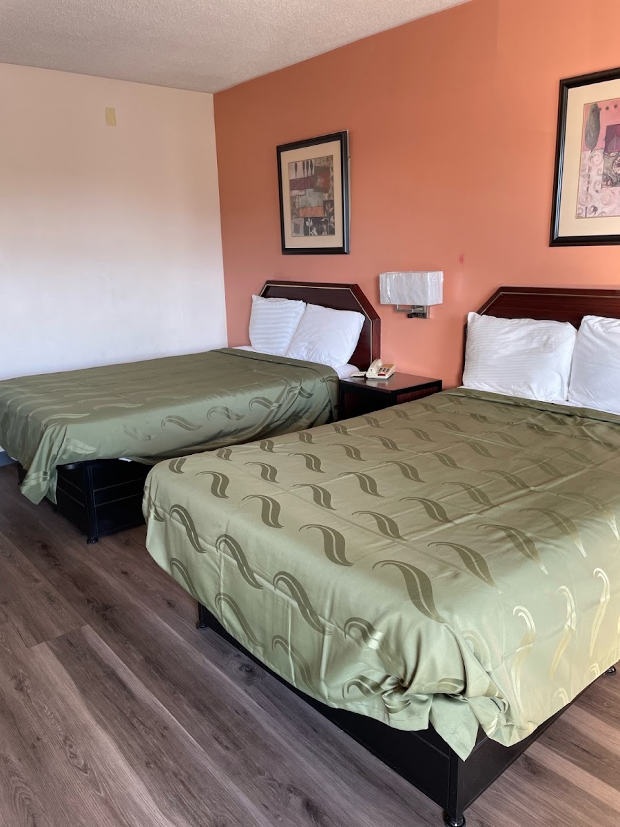 Express Inn photo 3