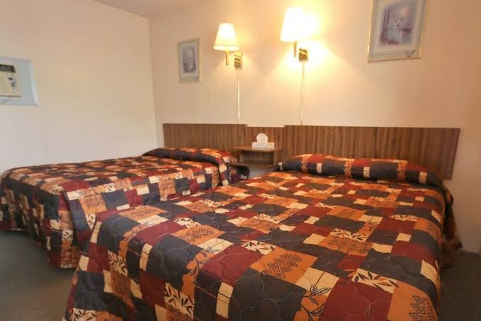 Sunset Motel photo 2
