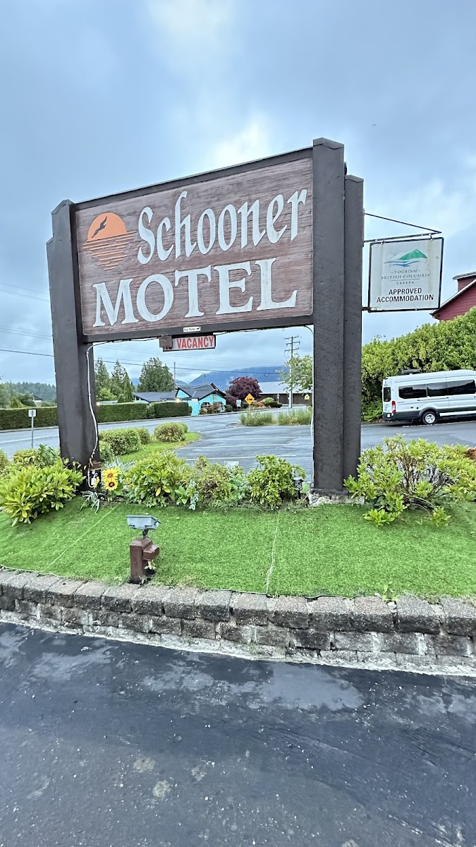Schooner Motel photo 2