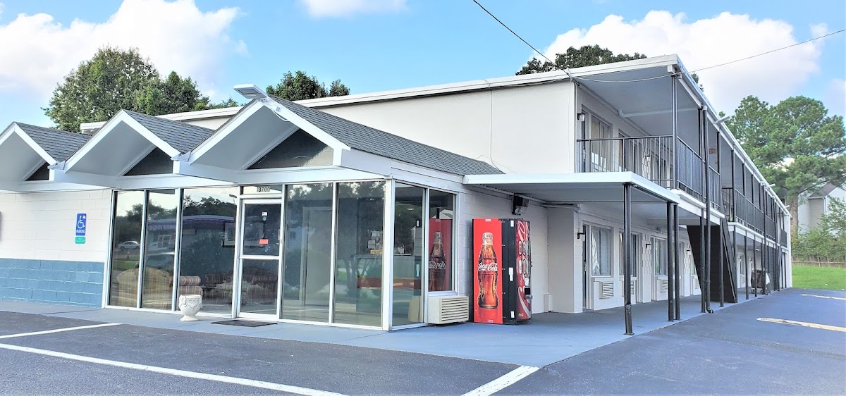 Economy 7 Inn- Newport News