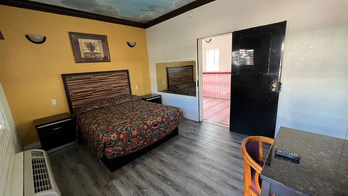 Economy Inn photo 2