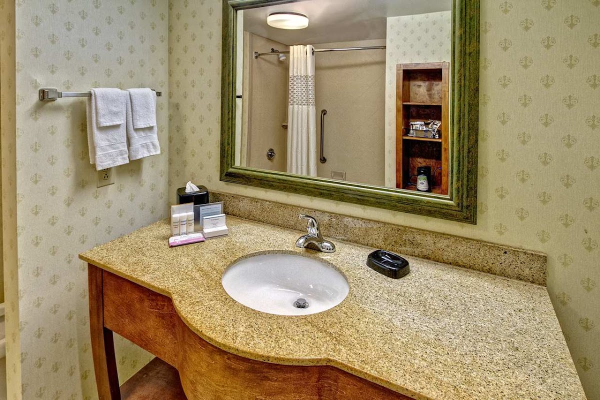 Hampton Inn Cleveland photo 3