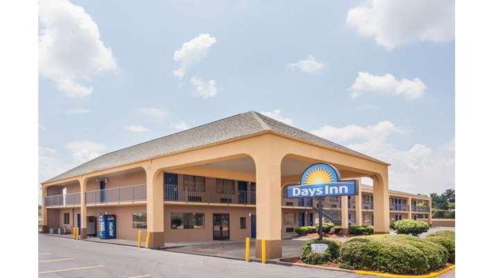Days Inn by Wyndham Clinton