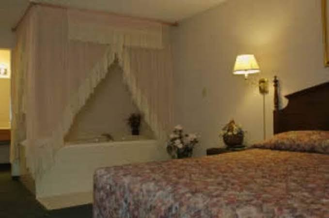 Lakeview Inn photo 2