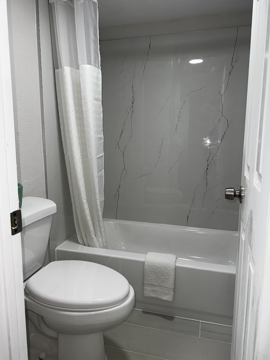 Regency Inn photo 2
