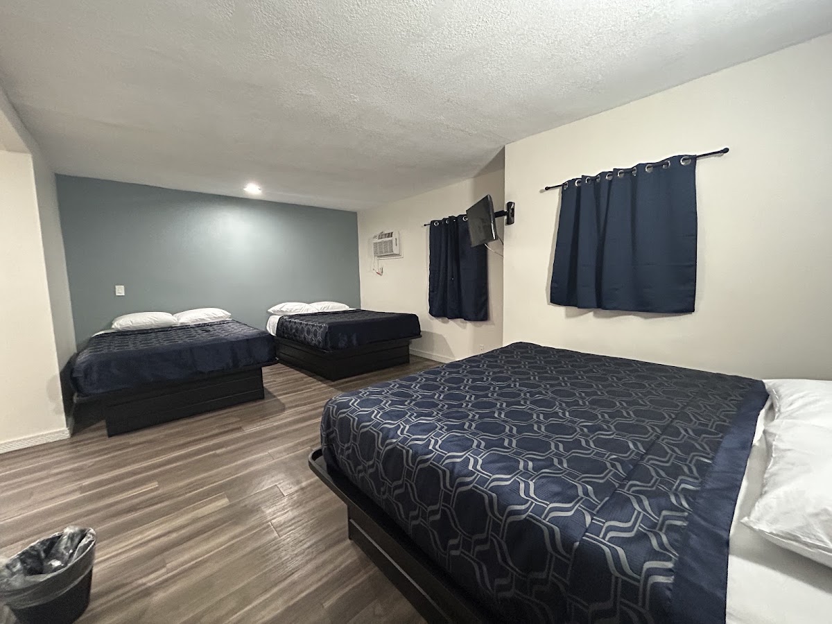 Budget Inn photo 2