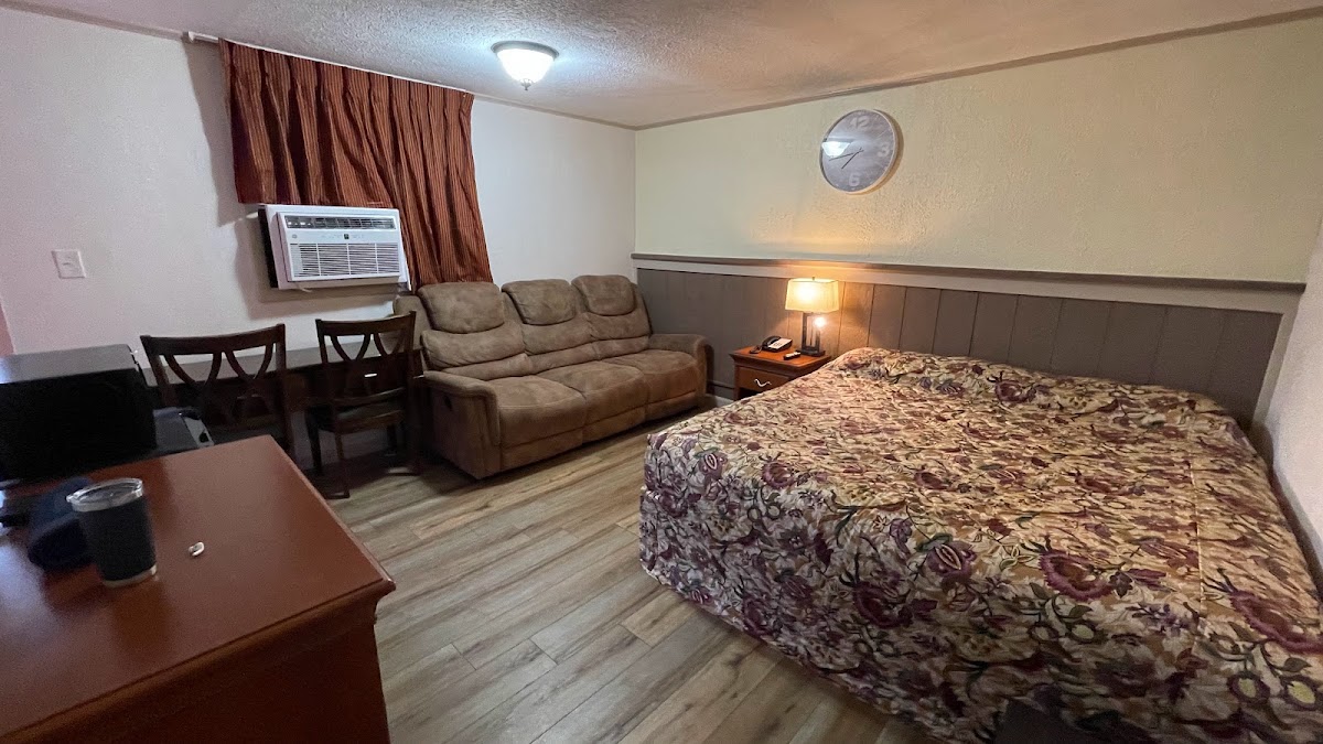 Budget Inn photo 2