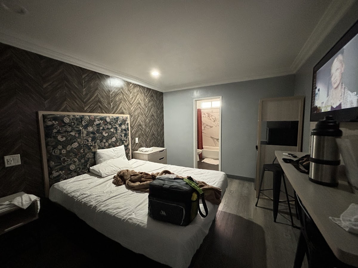 Harbor Inn photo 2