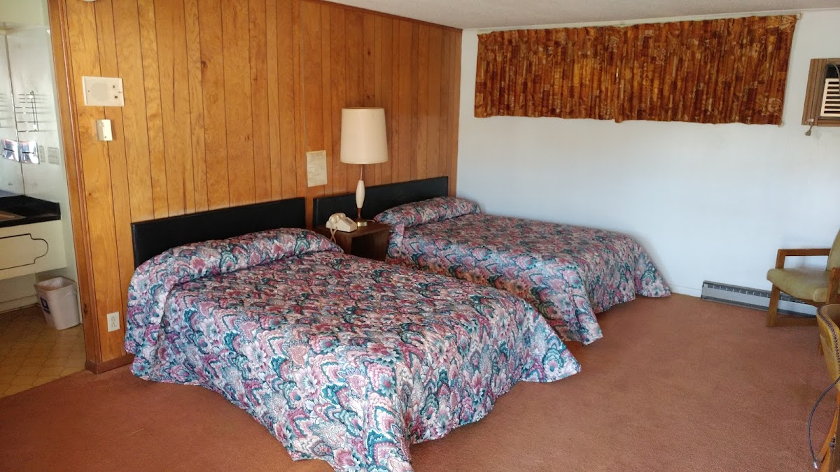 Holiday Terrace Motel photo 2