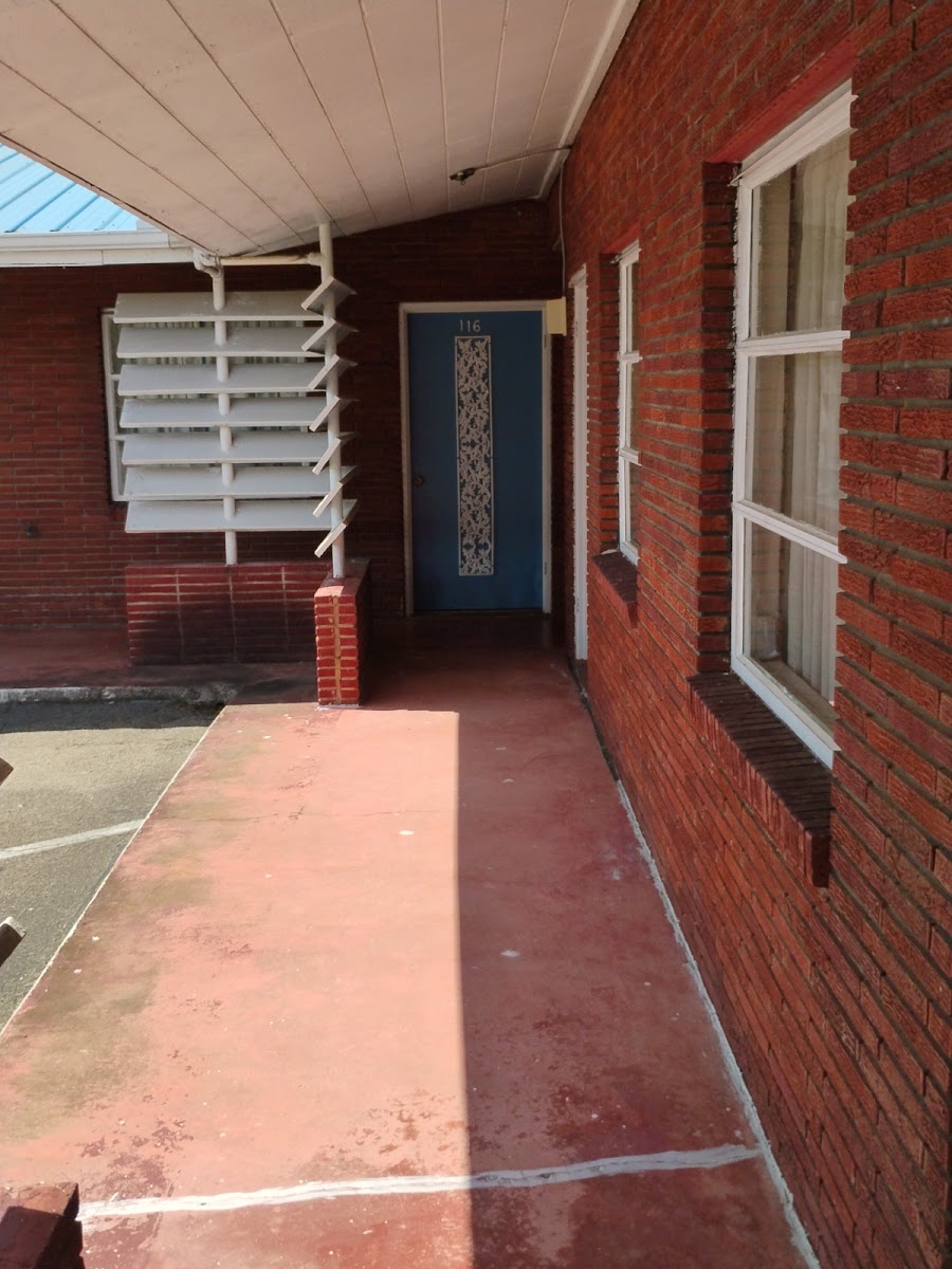 Holiday Terrace Motel photo 3