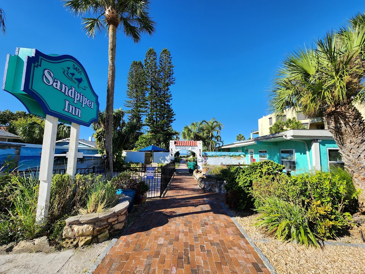 Sandpiper Inn