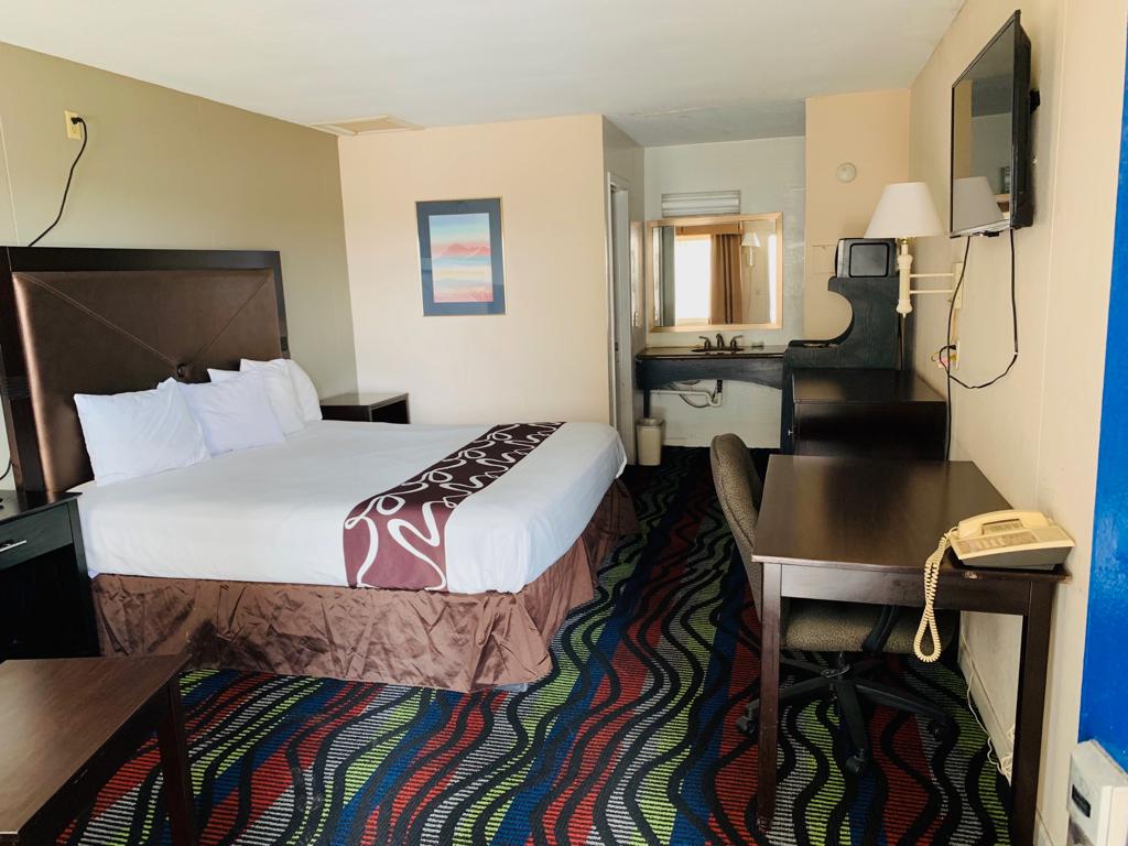 Rodeway Inn photo 2