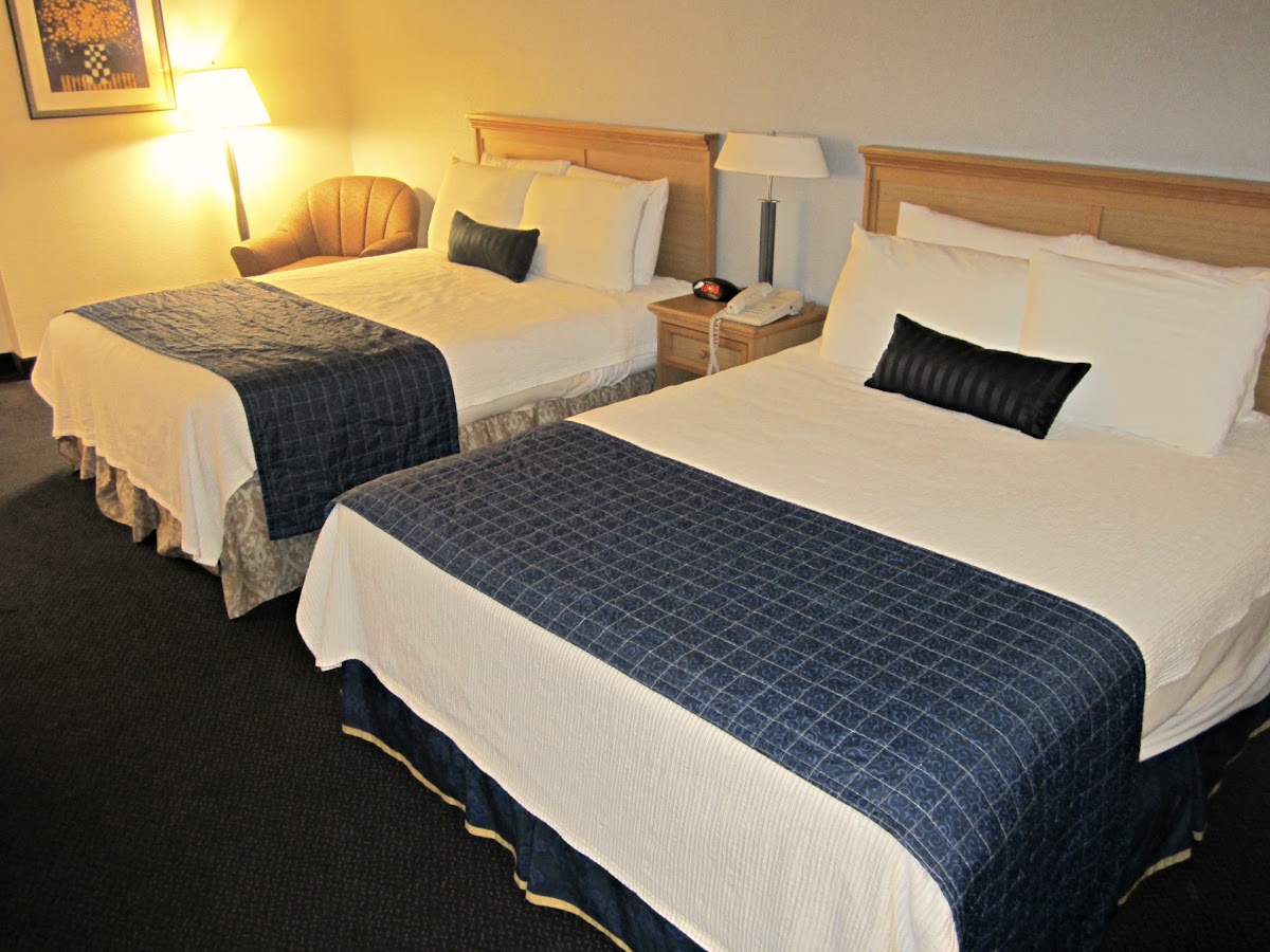 Broadway Inn photo 2