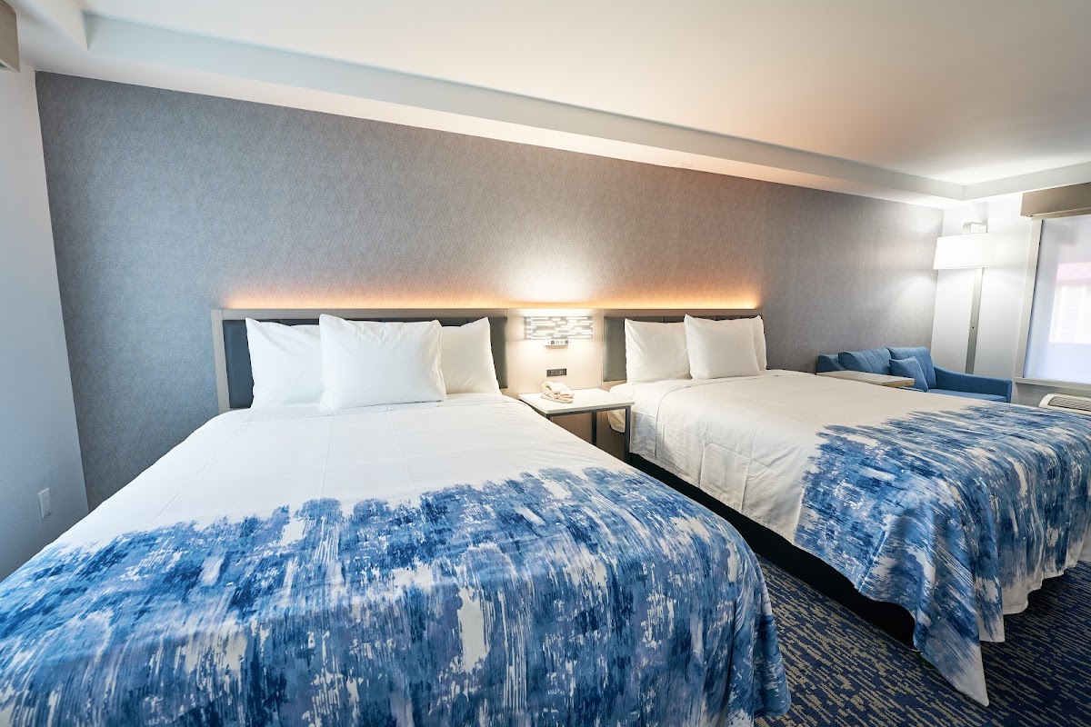 All Seasons Inn & Suites