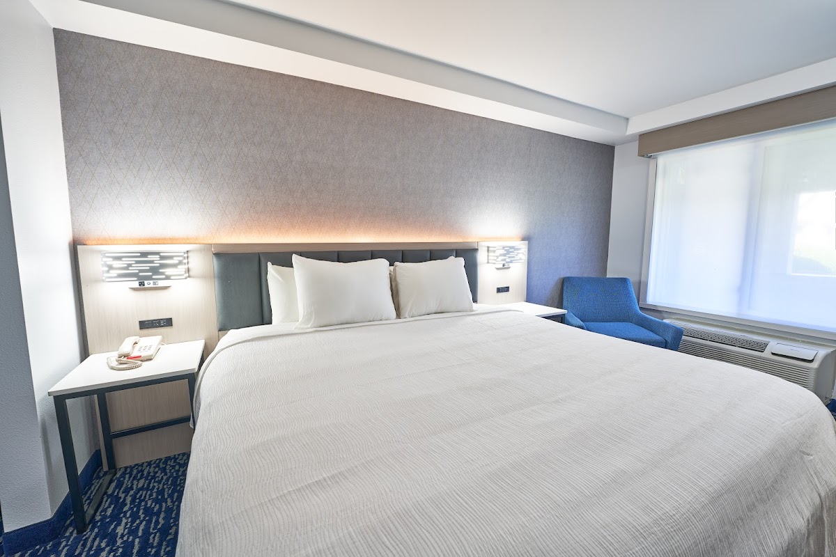 All Seasons Inn & Suites photo 3