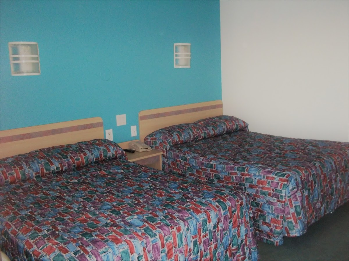 Skyline Inn photo 3