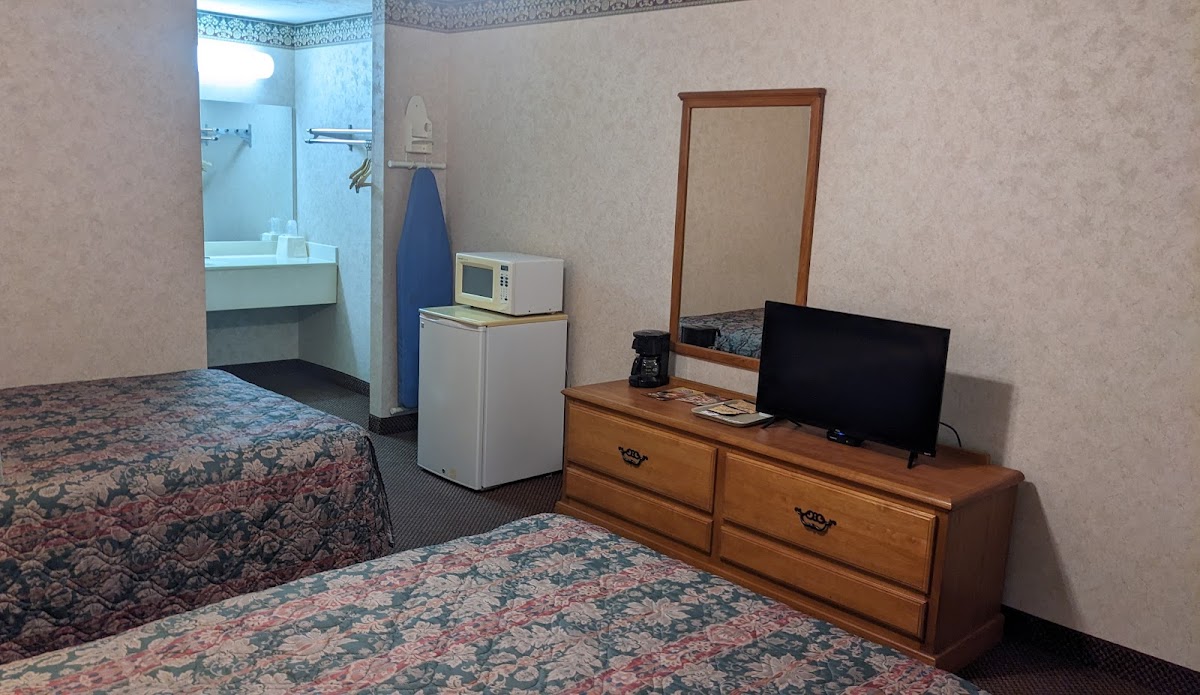 Deerfield Inn & Suites photo 2