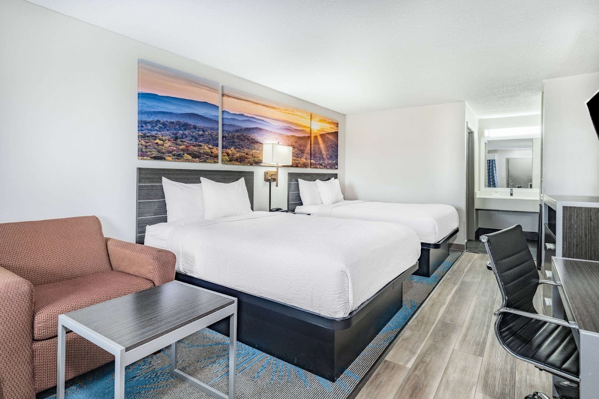 Days Inn by Wyndham Hamilton photo 3