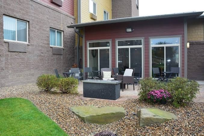 Roosevelt Inn & Suites
