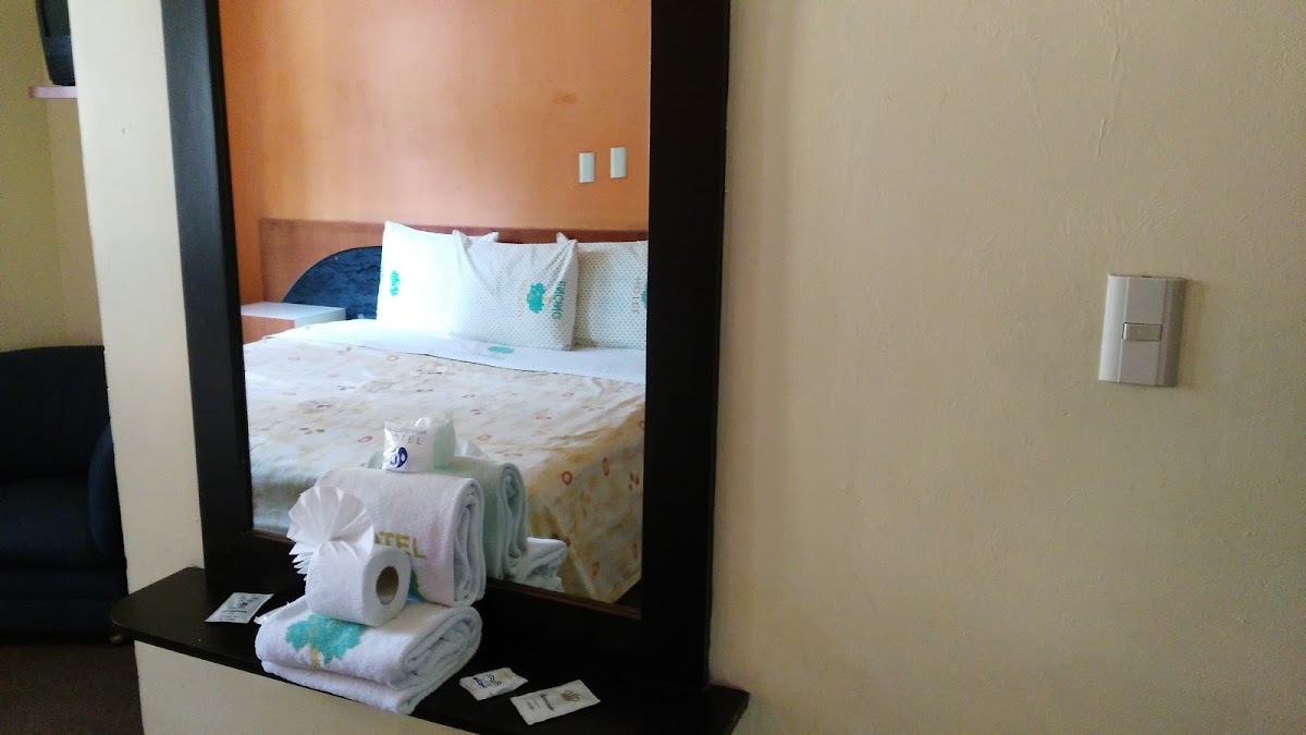 HOTEL ENCINO photo 2