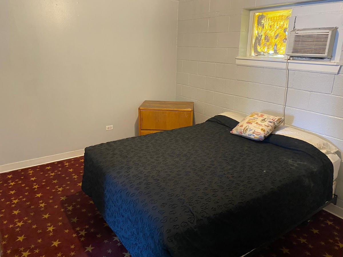 Holiday Motel photo 2