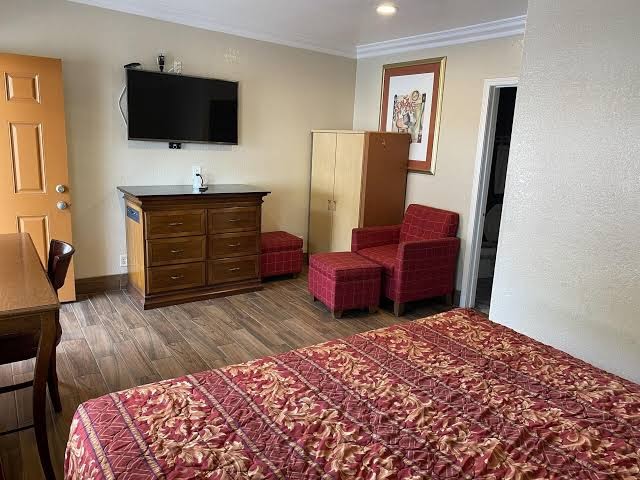 Palace Inn photo 2