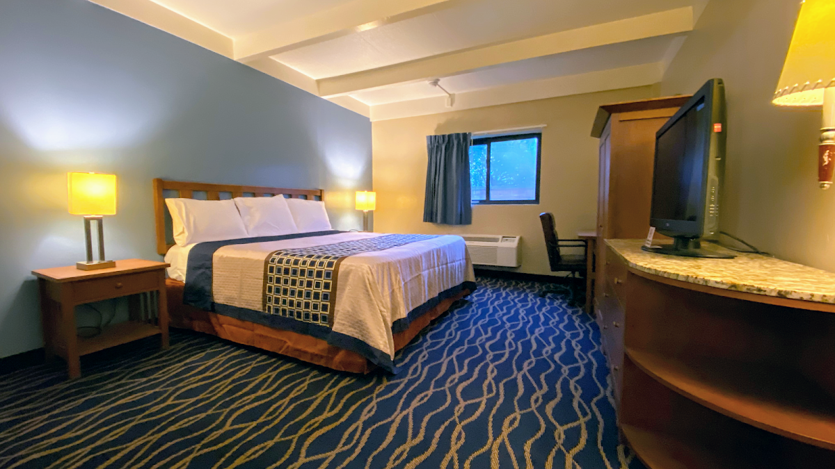 Economy Inn & Suites photo 2