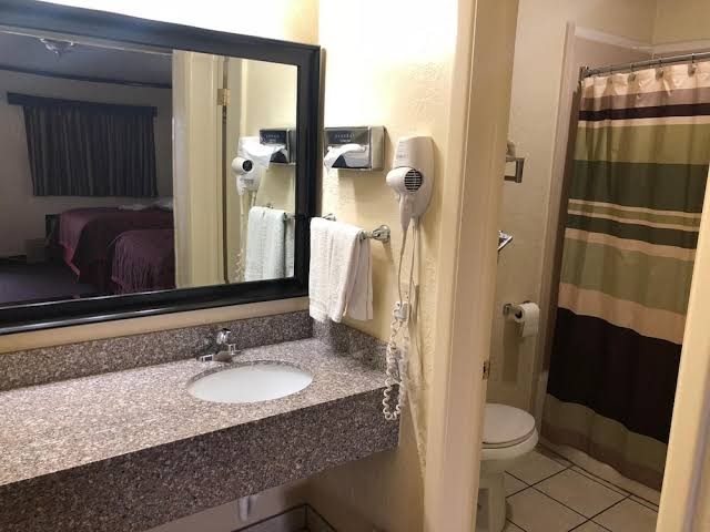Flamingo Inn photo 3