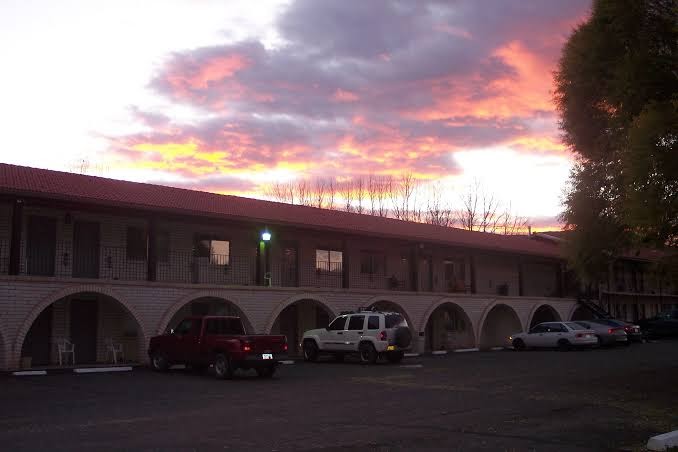 Royal Inn photo 2