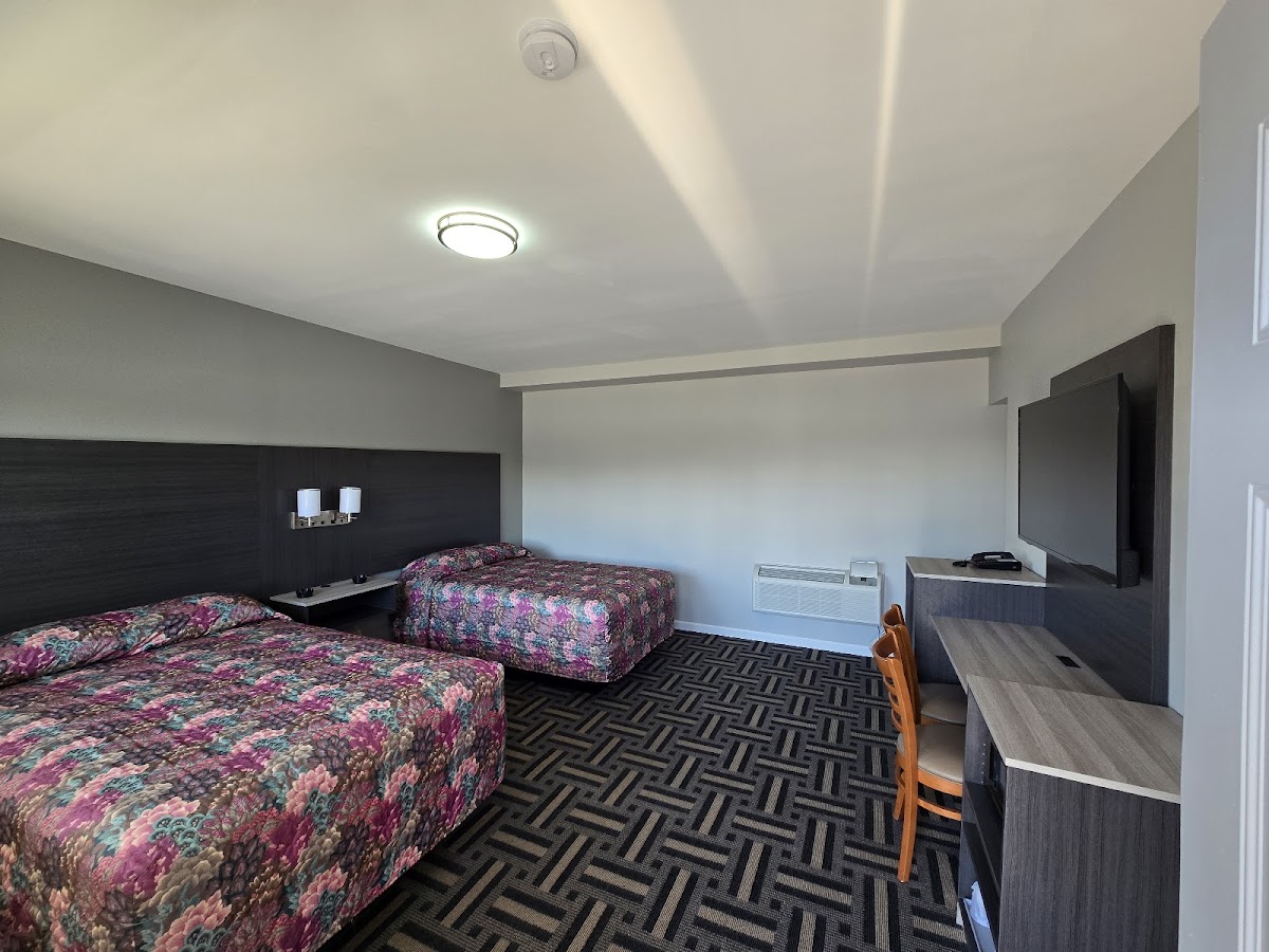 Skyline Motel photo 2
