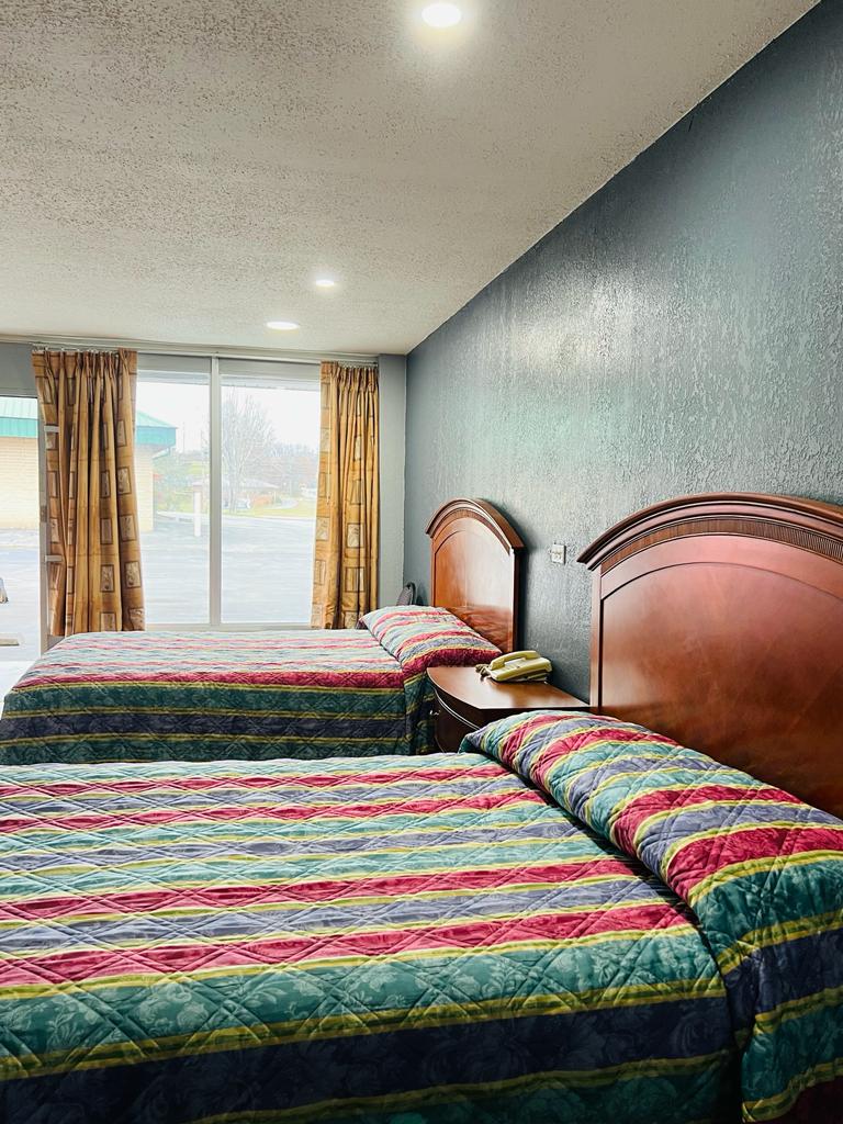 Budget Inn photo 2