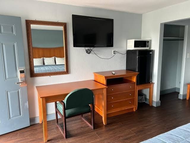 Holiday Motel photo 3