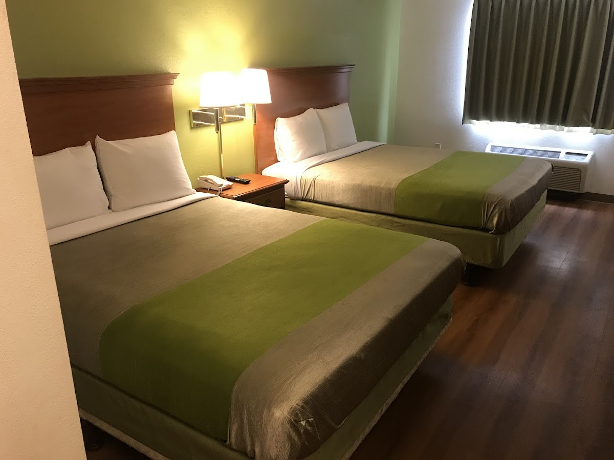 Travel Inn & Suites photo 3