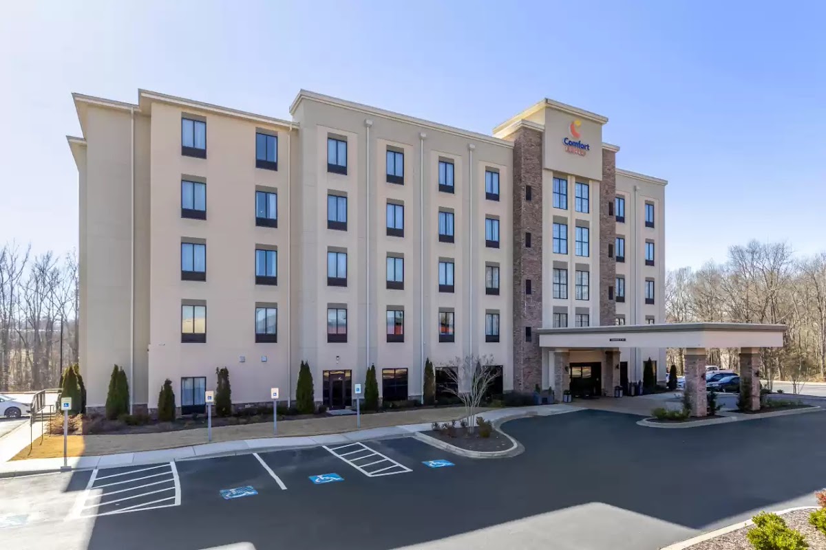 Comfort Suites