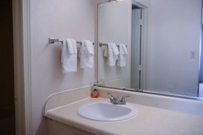 Relax Inn photo 2