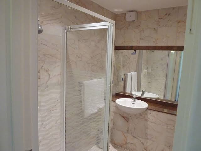Manor Hotel photo 3